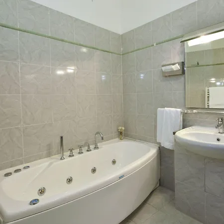 Hotel Fonte Cesia 4*