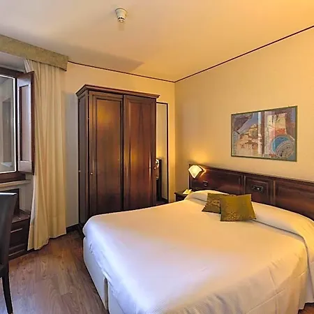Fonte Cesia 4* 토티