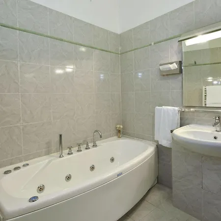 Hotell Fonte Cesia 4*